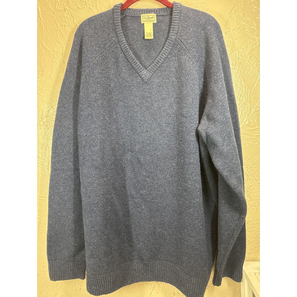 LL Bean Sweater Mens Blue 100% Lambs Wool‎ V-Neck Tall Size XLT Tall